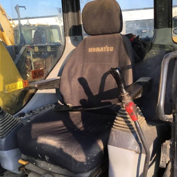 Pelle sur chenilles Komatsu PC228USL 2007 – 12 213 heures – Image 4