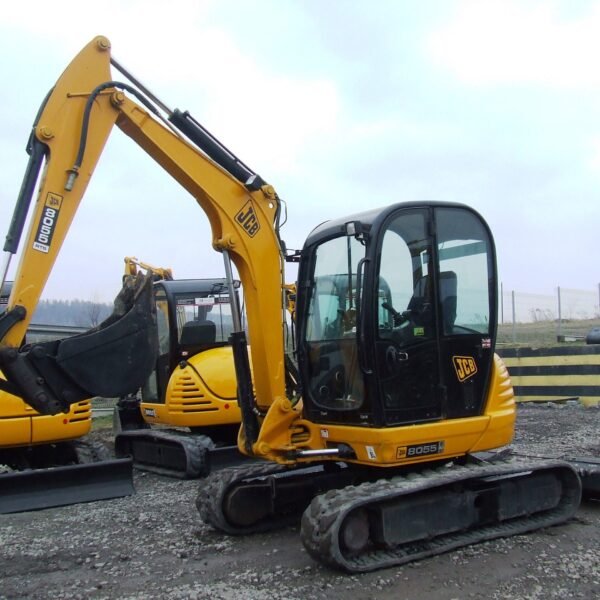 Mini-pelle d’occasion JCB 8055 RTS (2008) – 5,3T – Moteur Isuzu 34,1 kW – Portée 6 m – Image 2