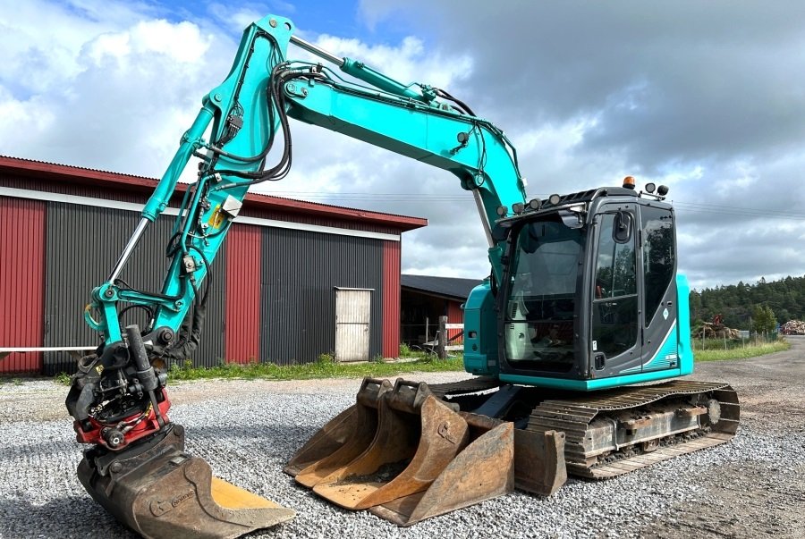 2016-Kobelco-SK-75SR-004.jpg