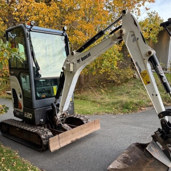 Mini-pelle Bobcat E20 (2016) – 1,95T – occasion – Image 1