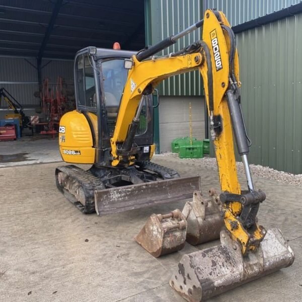 JCB 8026 CTS (2014) – Mini Pelle 2,6T – Cabine Climatisée – 3 265 h – Image 1