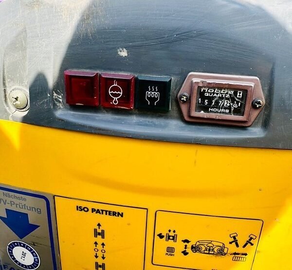 Komatsu PC 09-1 (2008) – Mini Pelle 0,8T – 1500 h – Ultra-Compacte – Image 4