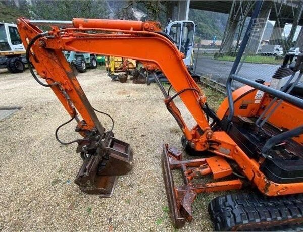IHI 15NX (2004) – Mini Pelle 1,5T avec 3 Godets – 6 088 h – Compacte et Fiable – Image 14