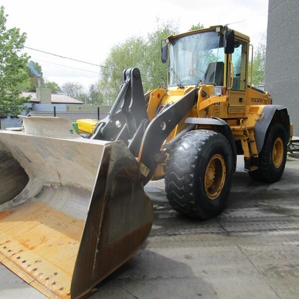 Chargeuse sur pneus Volvo L90E – 2006 moteur 121 kW – Image 1