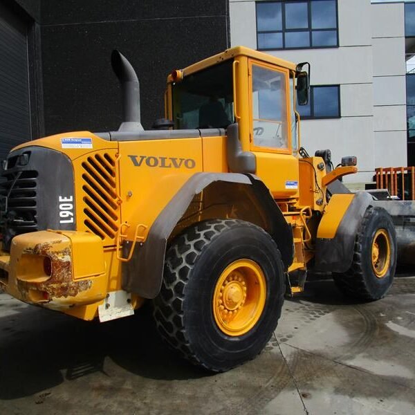 Chargeuse sur pneus Volvo L90E – 2006 moteur 121 kW – Image 3