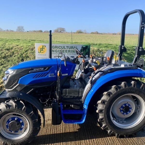 Solis S50, 4 roues motrices, inverseur XL, avec chargeur – Image 11
