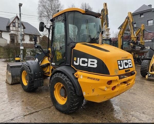 Chargeuse compacte JCB 409 – 2011 – Image 2
