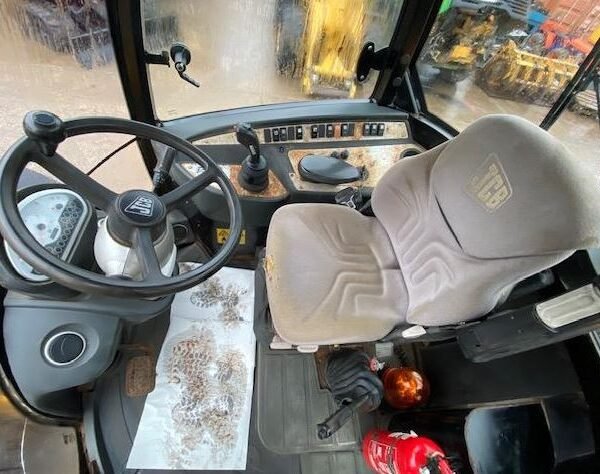 Chargeuse compacte JCB 409 – 2011 – Image 4