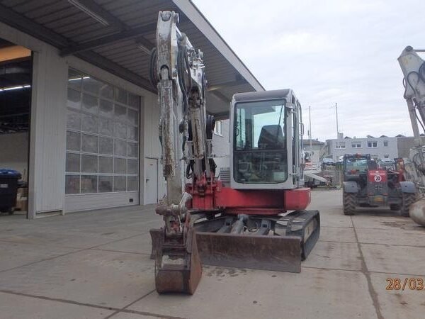 Takeuchi d’occasion 153 FR (2008) – Mini Pelle 5,6T – 5225 h – 3 Godets – Image 9