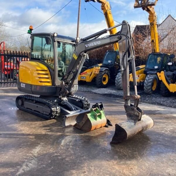 Mini Pelle d’occasion Volvo EC27C (2015) – 3095h – Cabine Climatisée – Image 14
