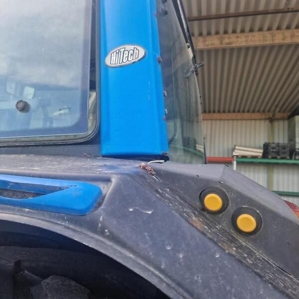 Tracteur agricole 4 roues motrices avec chargeur frontal – 2000 – 101 ch – Image 7